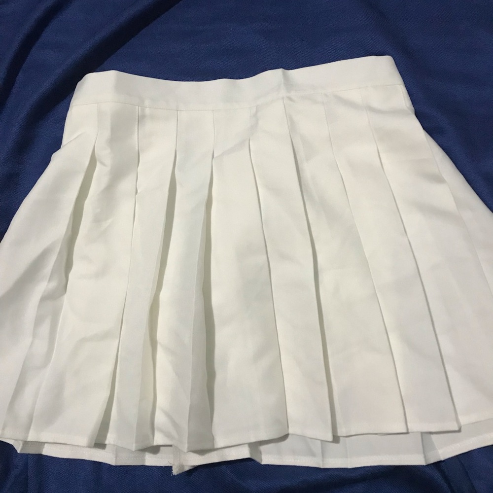 Never worn skirt brought it in didn’t like anymore